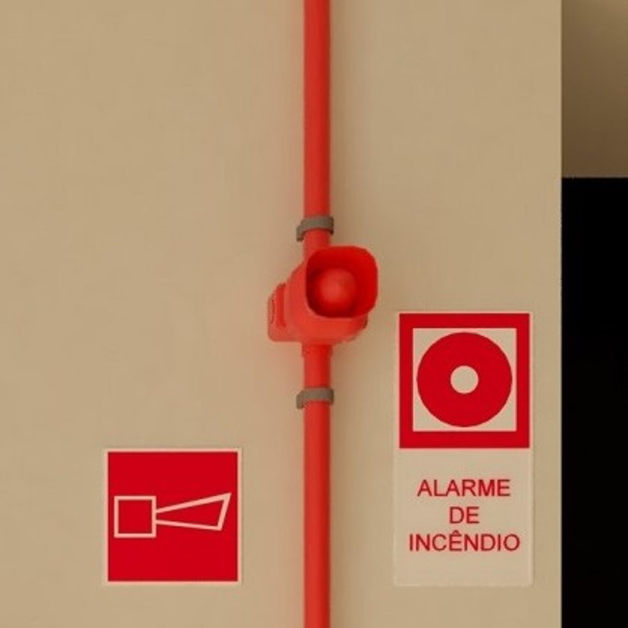 Eletroduto com condulete e sirene de alarme